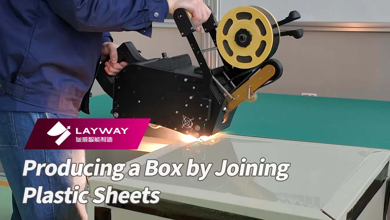 ReStrap 1P Producing a Box by Joining  Plastic